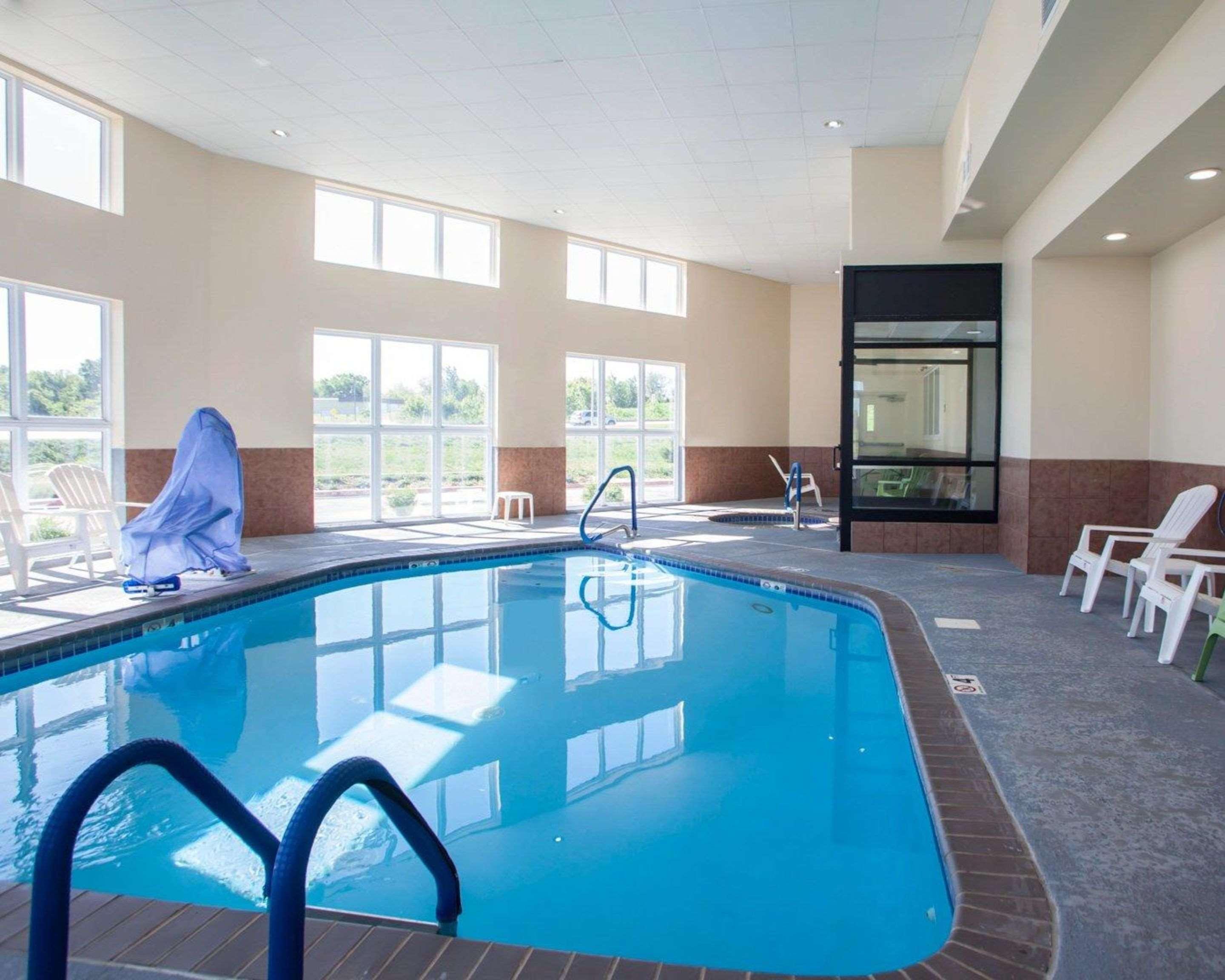 Comfort Inn & Suites Harrisonville Exteriér fotografie