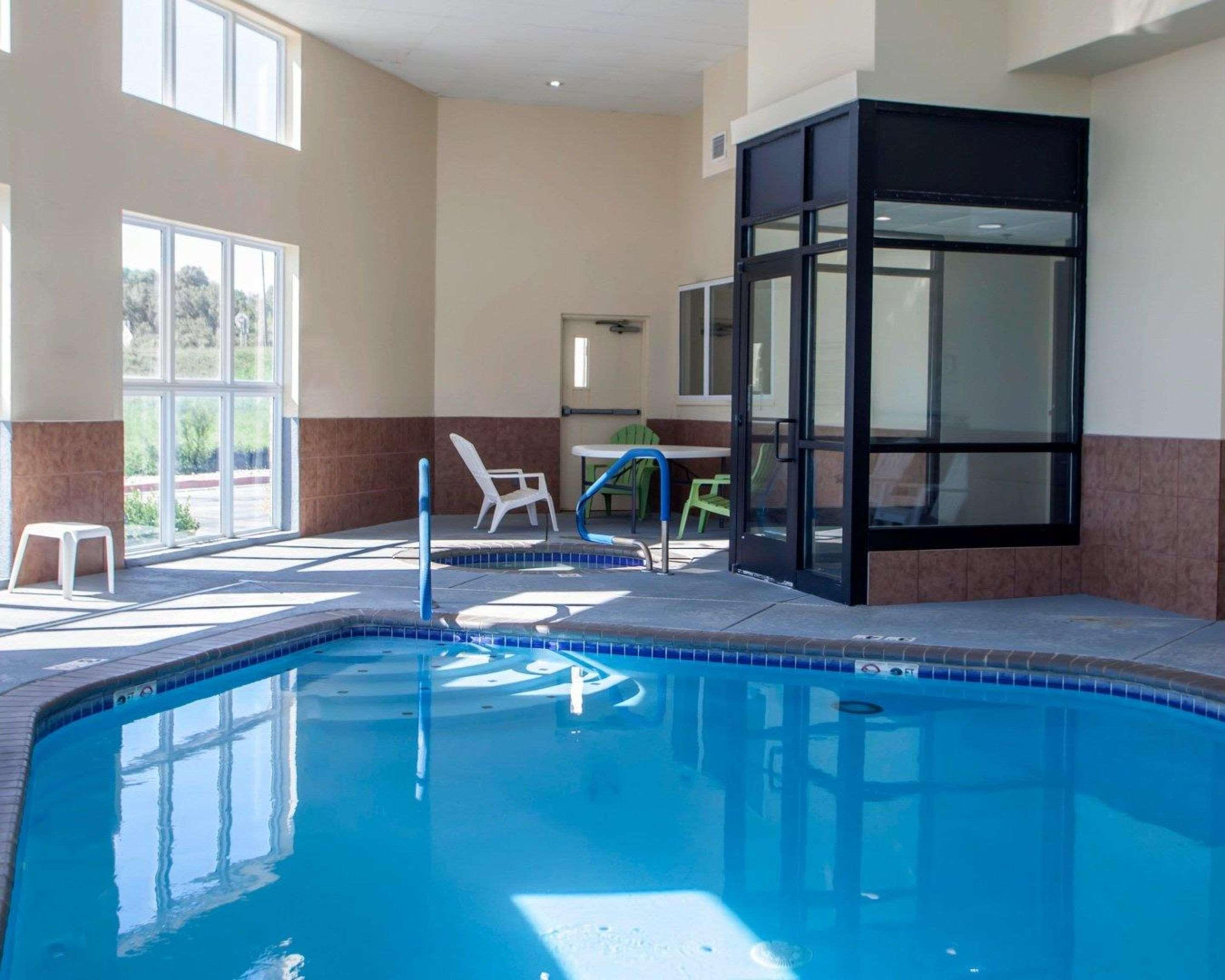 Comfort Inn & Suites Harrisonville Exteriér fotografie